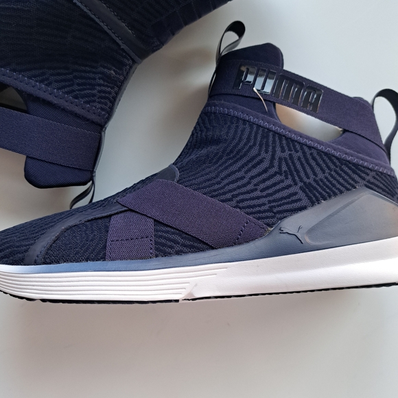 NWOT Ladies Sz 7 Puma Strap Fierce Navy Athletic Sneakers Lightweight - Picture 7 of 12
